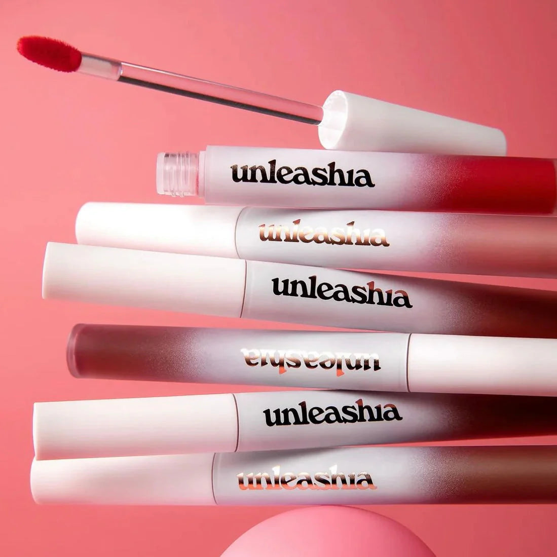 UNLEASHIA Luv Hug Velvet Tint asian authentic genuine original korean skincare montreal toronto calgary canada thekshop thekshop.ca natural organic vegan cruelty-free cosmetics kbeauty vancouver free shipping clean beauty routine skin makeup kpop stayz stan fandom photocard stray kids treasure ateez atiny dix30 brossard ddo st-bruno new store