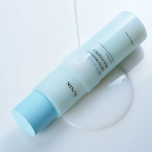 iUNIK Beta-Glucan Lacto Barrier Milk Essence is a Korean lightweight, milky toner-serum hybrid designed to strengthen the skin barrier and provide deep hydration.