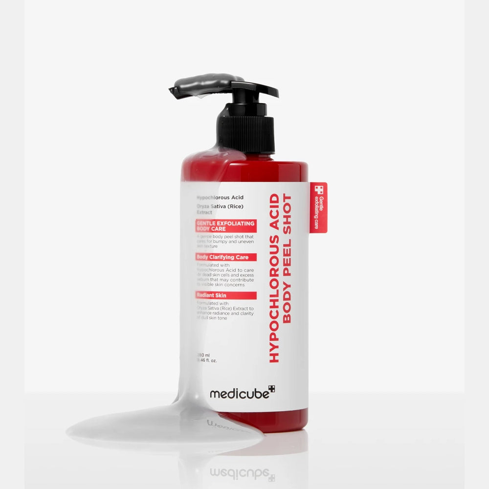 medicube Hypochlorous Acid Body Peel Shot 280mL is a gentle, watery exfoliating Korean treatment designed to smooth rough texture and target body concerns like "bacne" and "strawberry skin". It uses a combination of antimicrobial hypochlorous acid and physical exfoliation to "roll away" dead skin cells without harsh scrubbing. 