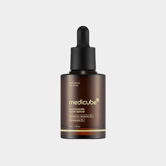 Medicube serum bottle with dropper on a light gray background medicube Glutathione Glow Serum asian authentic genuine original korean skincare montreal toronto calgary canada thekshop thekshop.ca natural organic vegan cruelty-free cosmetics kbeauty vancouver free shipping clean beauty routine skin makeup kpop stayz stan fandom photocard stray kids treasure ateez atiny dix30 brossard ddo royal mount st-bruno new store

